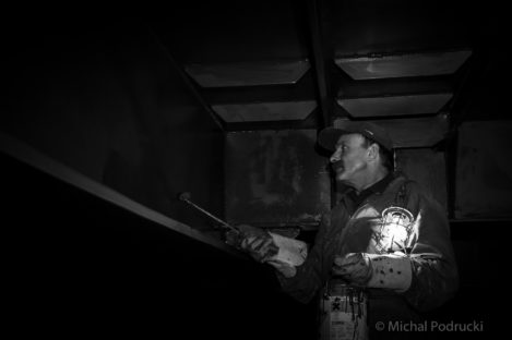 Gdansk Shipyard BW men working reportage