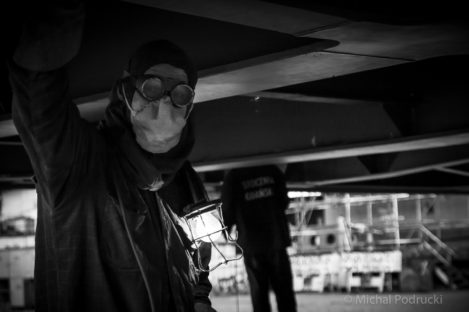 Gdansk Shipyard BW men working reportage