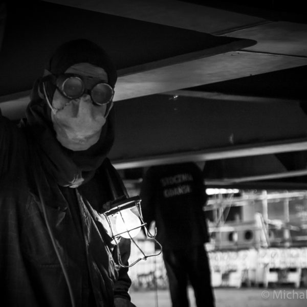 Gdansk Shipyard BW men working reportage
