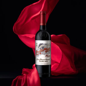 hero shot product photography specialist wine bottles